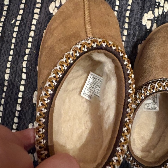 UGG Tasman Slippers - Picture 3 of 4